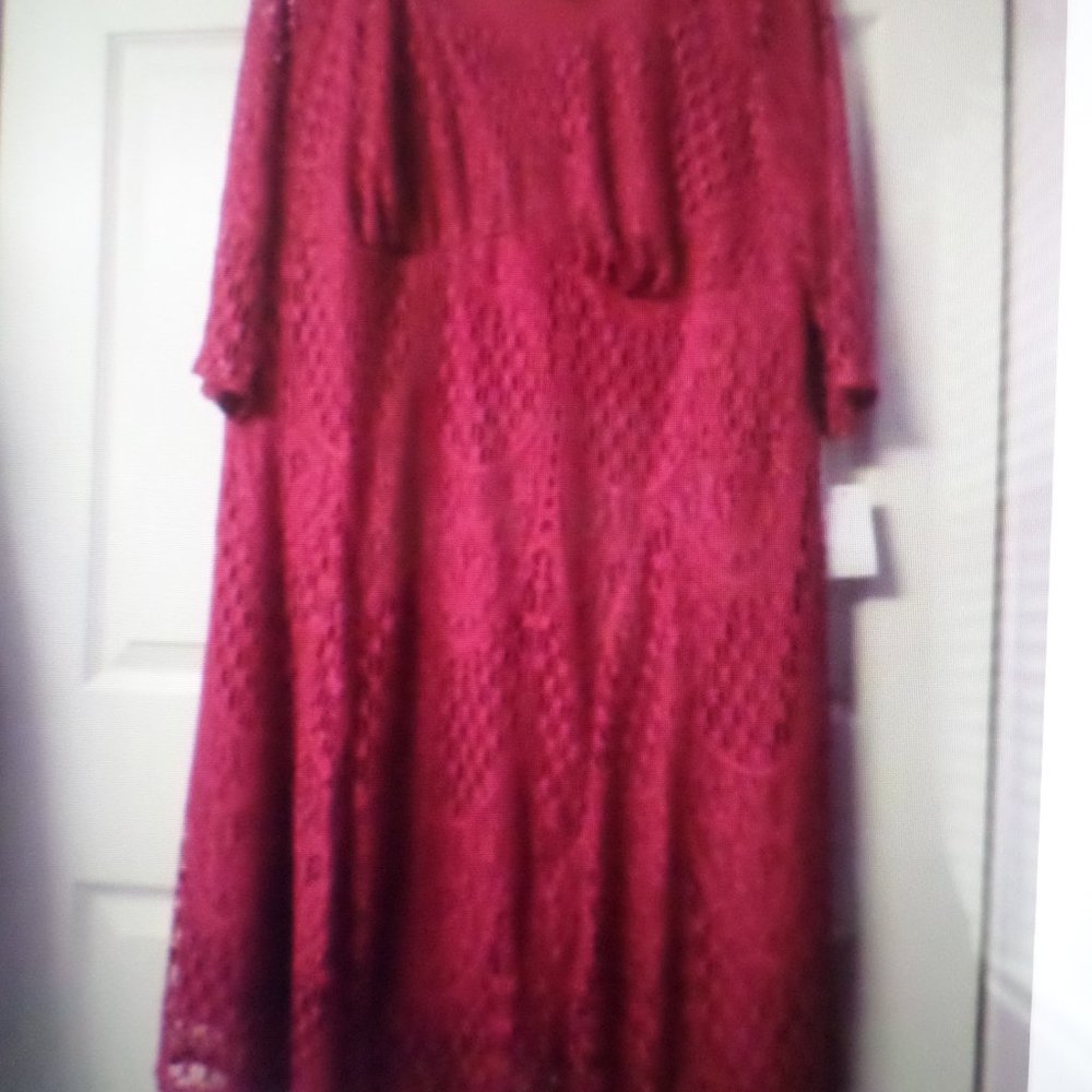 woman's magenta lace dress 22W , new w/tags
